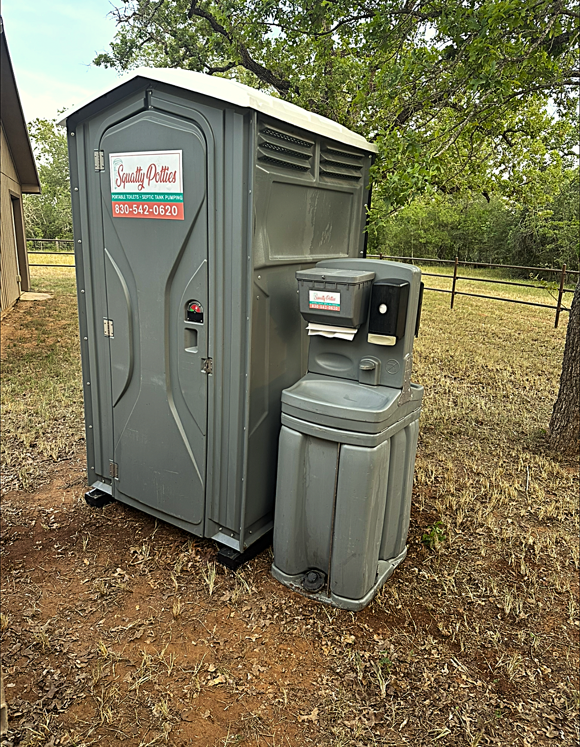 Port-a-potty with mobile sink station